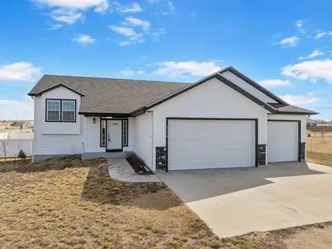 13658 Cherry Street NW, Williston, ND 58801