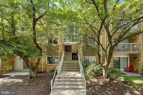 8001 Chanute Place, Falls Church, VA 22042
