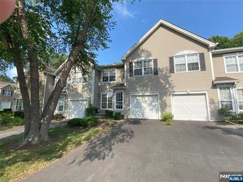 413 Green Mountain Road, Mahwah, NJ 07430