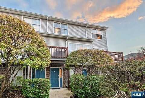 1434 Westgate Drive, Fort Lee, NJ 07024