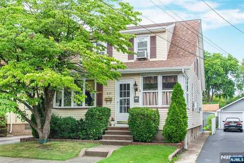 8-07 Fern Street, Fair Lawn, NJ 07410