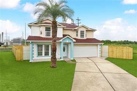 2349 N VILLAGE GREEN Street, Harvey, LA 70058