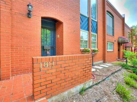 1811 S Carson Avenue, Tulsa, OK 74119