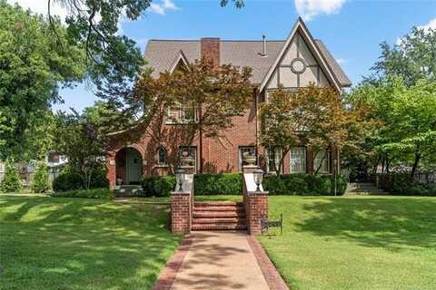 2261 S Terwilleger Boulevard, Tulsa, OK 74114