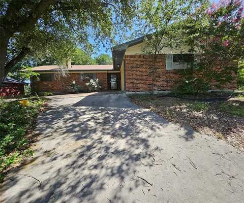 416 Half Moon Way, Runaway Bay, TX 76426