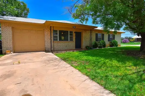 900 Sagemont Drive, Brady, TX 76825