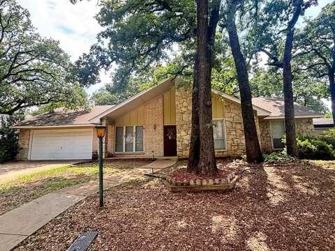 2107 Botts Drive, Arlington, TX 76012