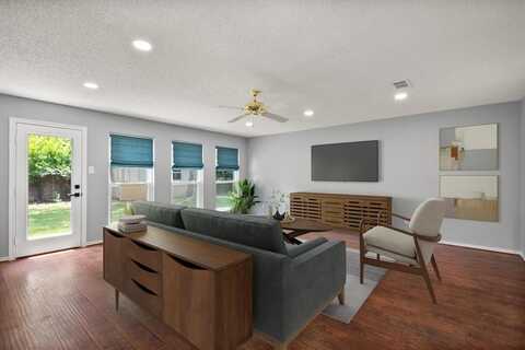 1712 Chip N Dale Drive, Arlington, TX 76012