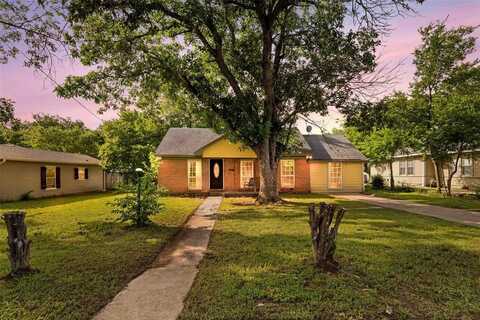 1126 W 7th Street, Mc Gregor, TX 76657