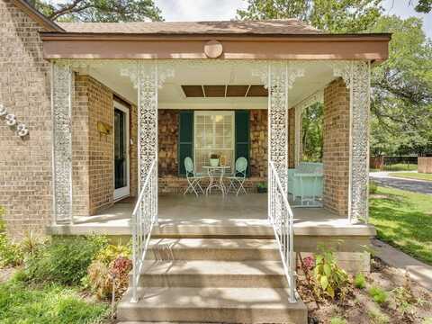 2233 Goldenrod Avenue, Fort Worth, TX 76111