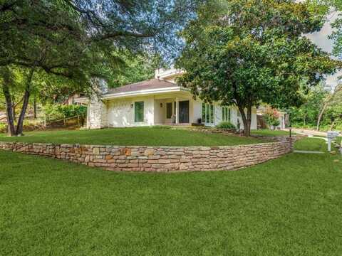 215 Tharp Drive, Highland Village, TX 75077