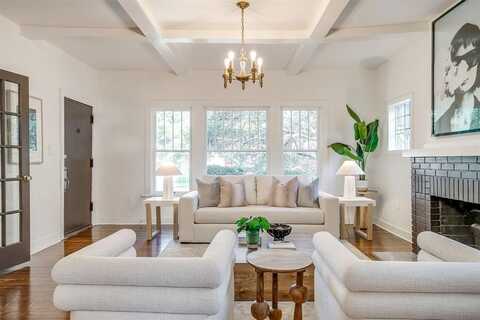 2519 Willing Avenue, Fort Worth, TX 76110