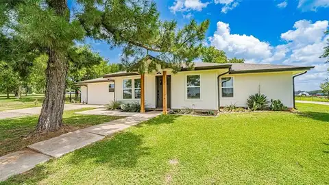4200 Greenwood Rd, Weatherford, TX 76088
