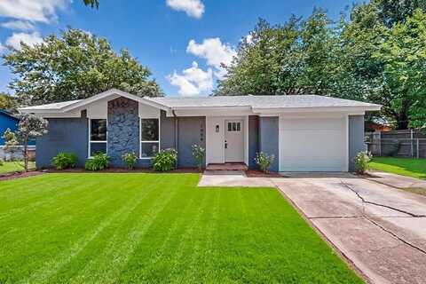 1004 E Dallas Street, Mansfield, TX 76063