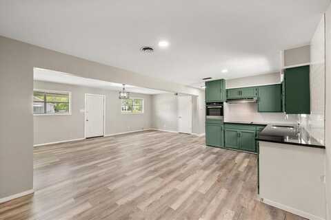 105 W College Street, Blooming Grove, TX 76626