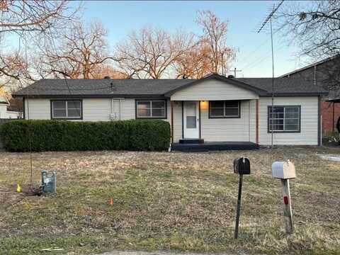 105 W College Street, Blooming Grove, TX 76626