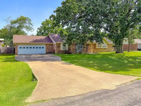 574 Ferndale Lane, Fairfield, TX 75840