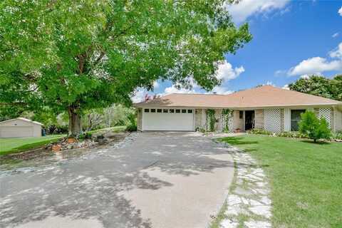 300 Saddleview Court, Granbury, TX 76048