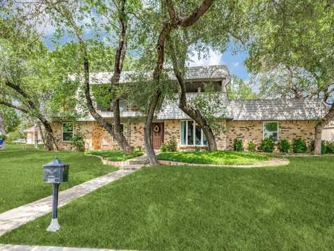 7905 Skylake Drive, Fort Worth, TX 76179