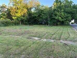 830 W Shepherd Street W, Denison, TX 75020