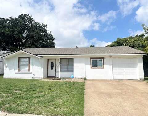 301 S Forest Crest Drive, Garland, TX 75042