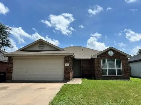 752 Dema Lane, Fort Worth, TX 76028
