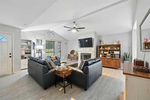 3744 Waxwing Circle S, Fort Worth, TX 76137