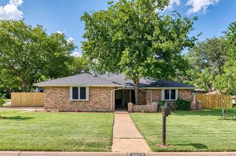 6817 Stillmeadows Circle S, North Richland Hills, TX 76182