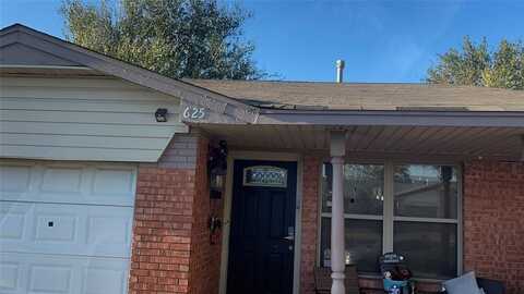 625 SW 3rd Street, Moore, OK 73160