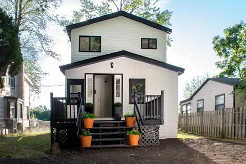 3785 Willow Drive NE, Grand Rapids, MI 49525