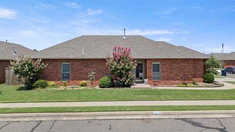 9221 Roadrunner Avenue, Oklahoma City, OK 73139