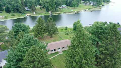 52400 Susan Lane, Dowagiac, MI 49047