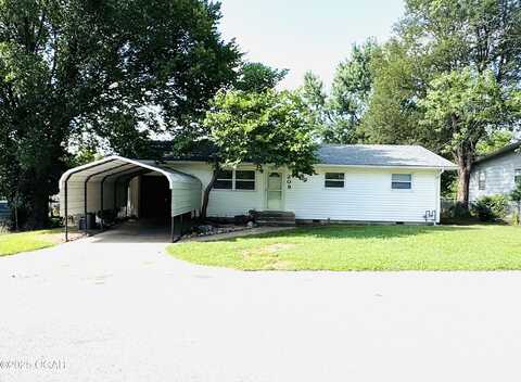 209 W Chase Drive, Goodman, MO 64843