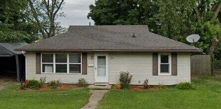 2211 Roseland Avenue, Kalamazoo, MI 49001