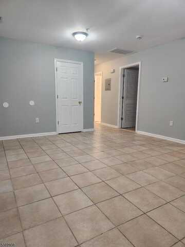 744 S 12Th St, G, Newark, NJ 07103