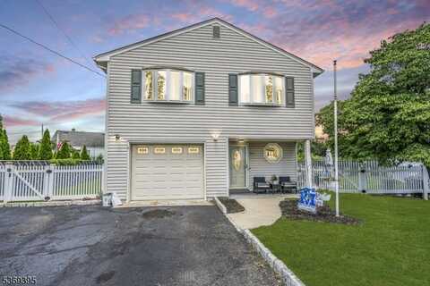 557 Howard Ave, Middlesex Boro, NJ 08846
