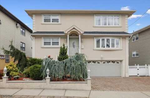 103 Maitland Pl, Garfield, NJ 07026