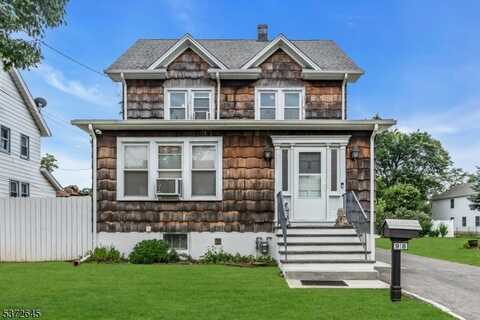 98 Douglas Ave, Franklin, NJ 08873