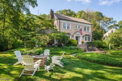 59 Hanover Rd, Mountain Lakes, NJ 07046