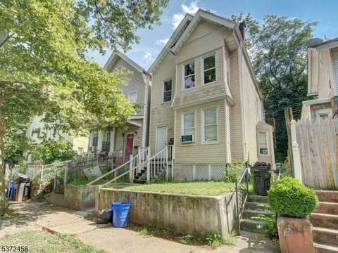 67 9Th Ave, East Orange, NJ 07018