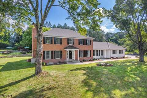 208 Willows Rd, Fredon, NJ 07860