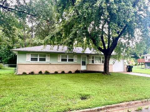 923 Rosemary St, Aurora, MO 65605