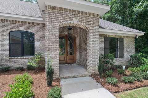 157 Courtland Dr., Hattiesburg, MS 39402