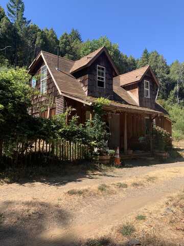 7942 Briceland-Thorne Road, Whitethorn, CA 95589