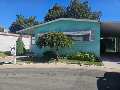 675 Parlanti Ln, Sparks, NV 89434