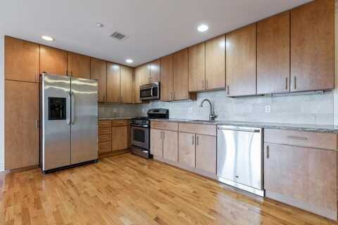 17 MEADOW RD, Rutherford, NJ 07070