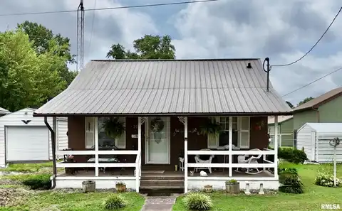 208 CHARLES Street, Benton, IL 62812