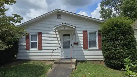 1419 S Granger Street, Harrisburg, IL 62946