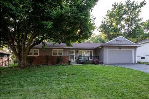 10218 Tracy Street, Kansas City, MO 64131