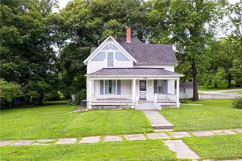 1004 E 2ND Street, Maryville, MO 64468